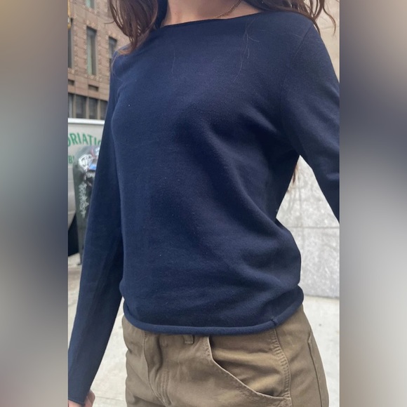 Brandy Melville Sweaters - Brandy Melville STELLA SWEATER ONE SIZE